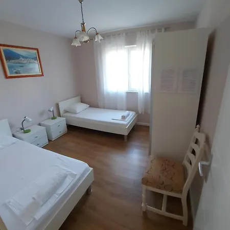 Ana Apartman *