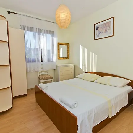 Apartment Ana