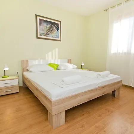 Ana Apartman